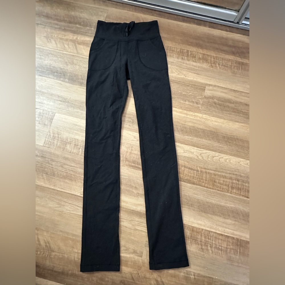 Lululemon used but great condition straight leg pants. Size 4 with pockets
